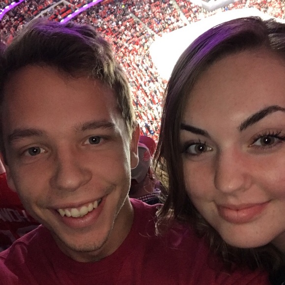 Meet Your Posher 💁🏽 - Picture 3 of 4